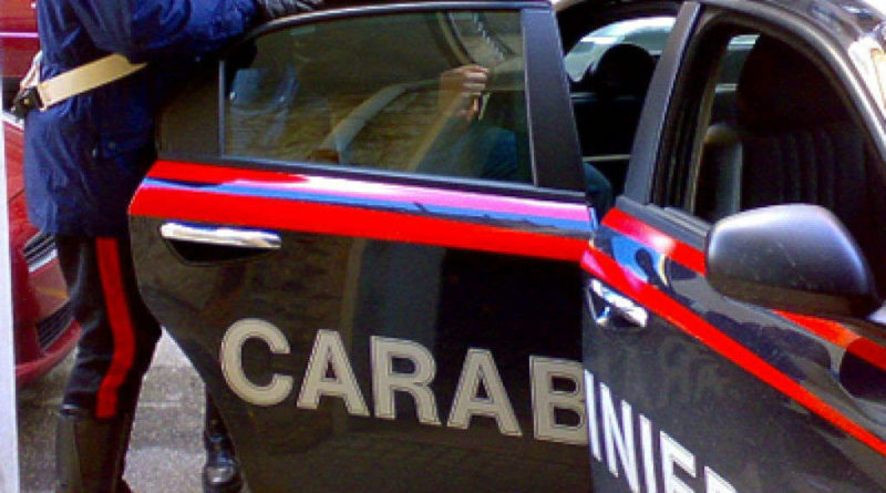 Dava informazioni ai clan per 1200 euro al mese, nel Materano arrestato un carabiniere