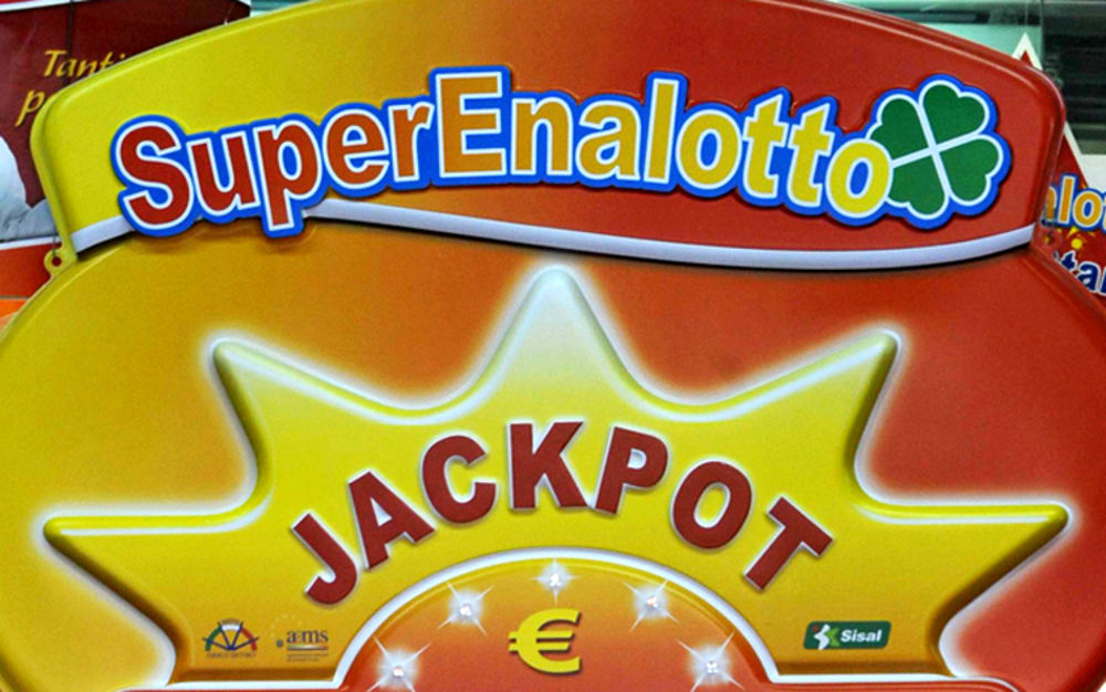 Il SuperEnalotto premia Marsico Nuovo: un “5stella” da 1 milione di euro e un “5” da 43.156,05 euro
