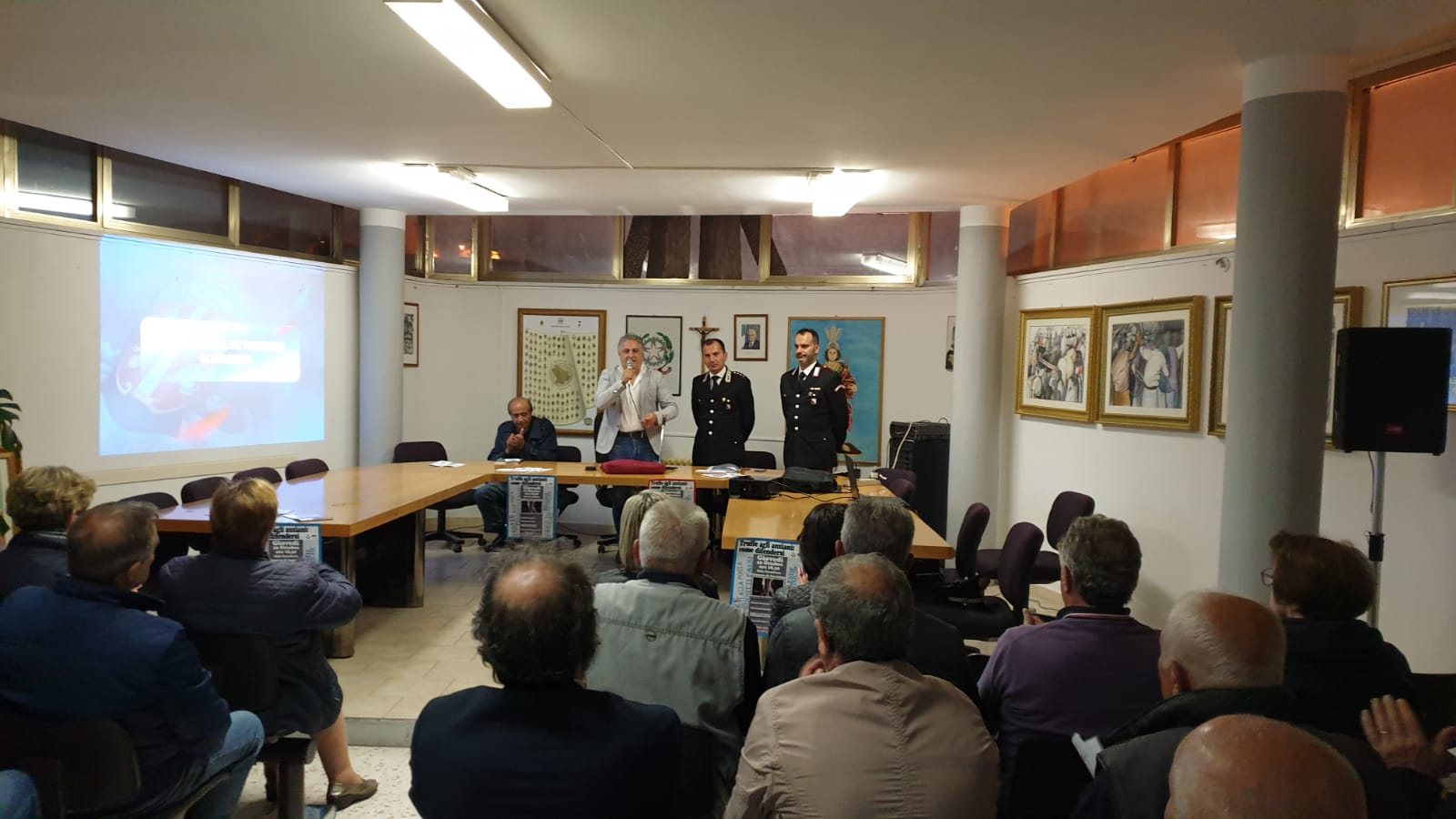 Accettura (MT), i Carabinieri incontrano i cittadini per sensibilizzare contro le truffe agli anziani