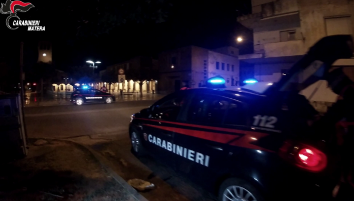 Mafia, droga ed estorsioni: blitz dei Carabinieri in provincia di Matera, Potenza, Milano, Mantova, Treviso e Reggio Emilia. 16 persone fermate