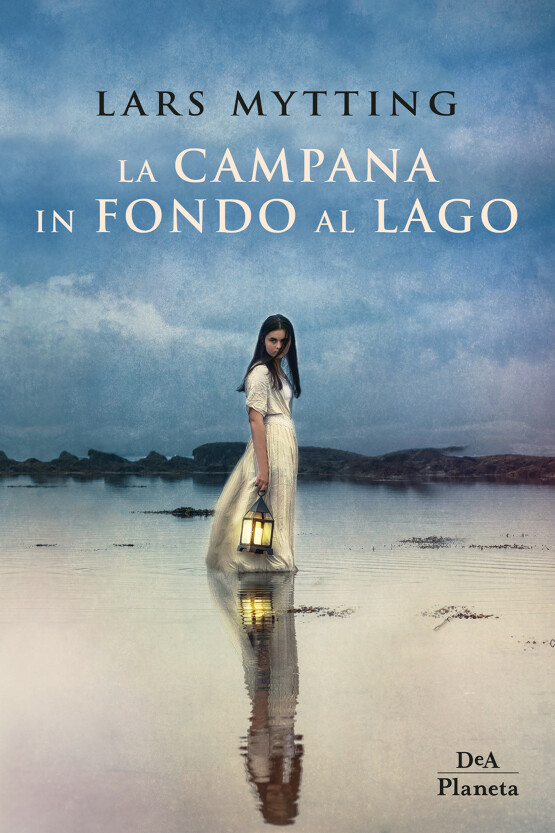 “La campana in fondo al lago”, il nuovo romanzo dello scrittore norvegese Lars Mytting