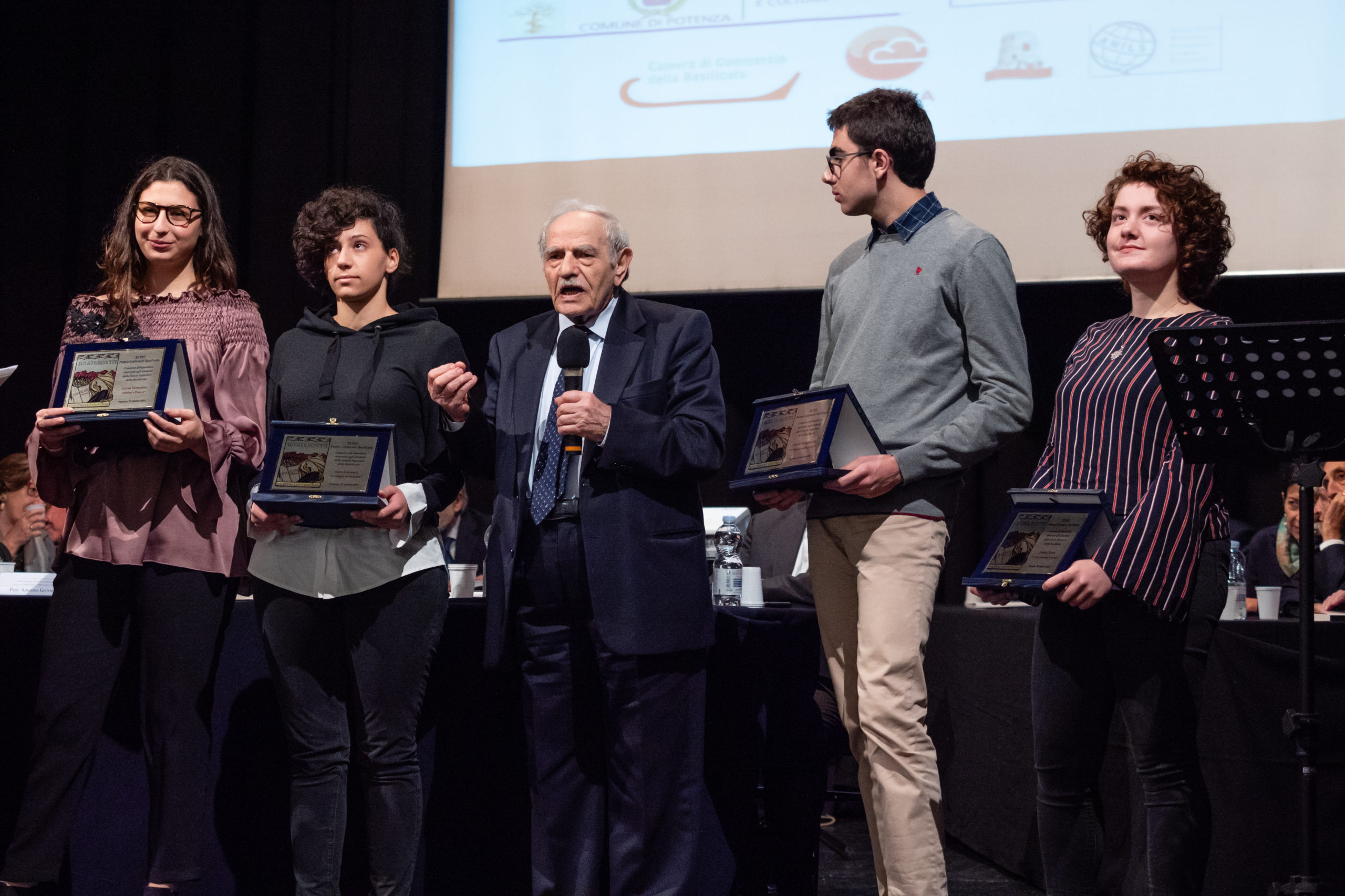 Il Circolo Culturale Silvio Spaventa Filippi – Premio Letterario Basilicata bandisce la VI edizione del Concorso riservato agli studenti delle Scuole Secondarie lucane di 2° grado
