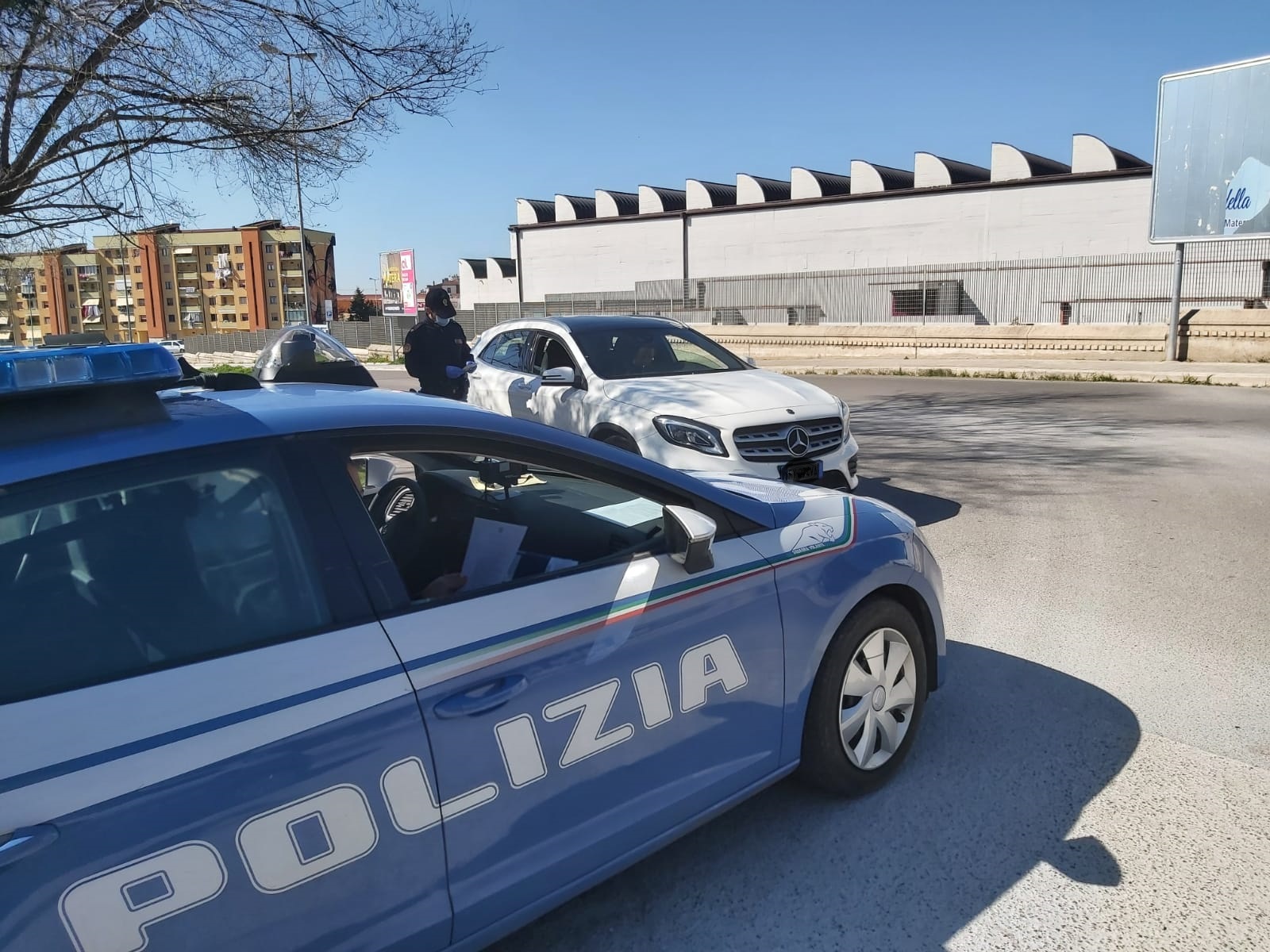 Praticavano attività sportiva nel Palasassi: sette persone sanzionate a Matera dalla Polizia