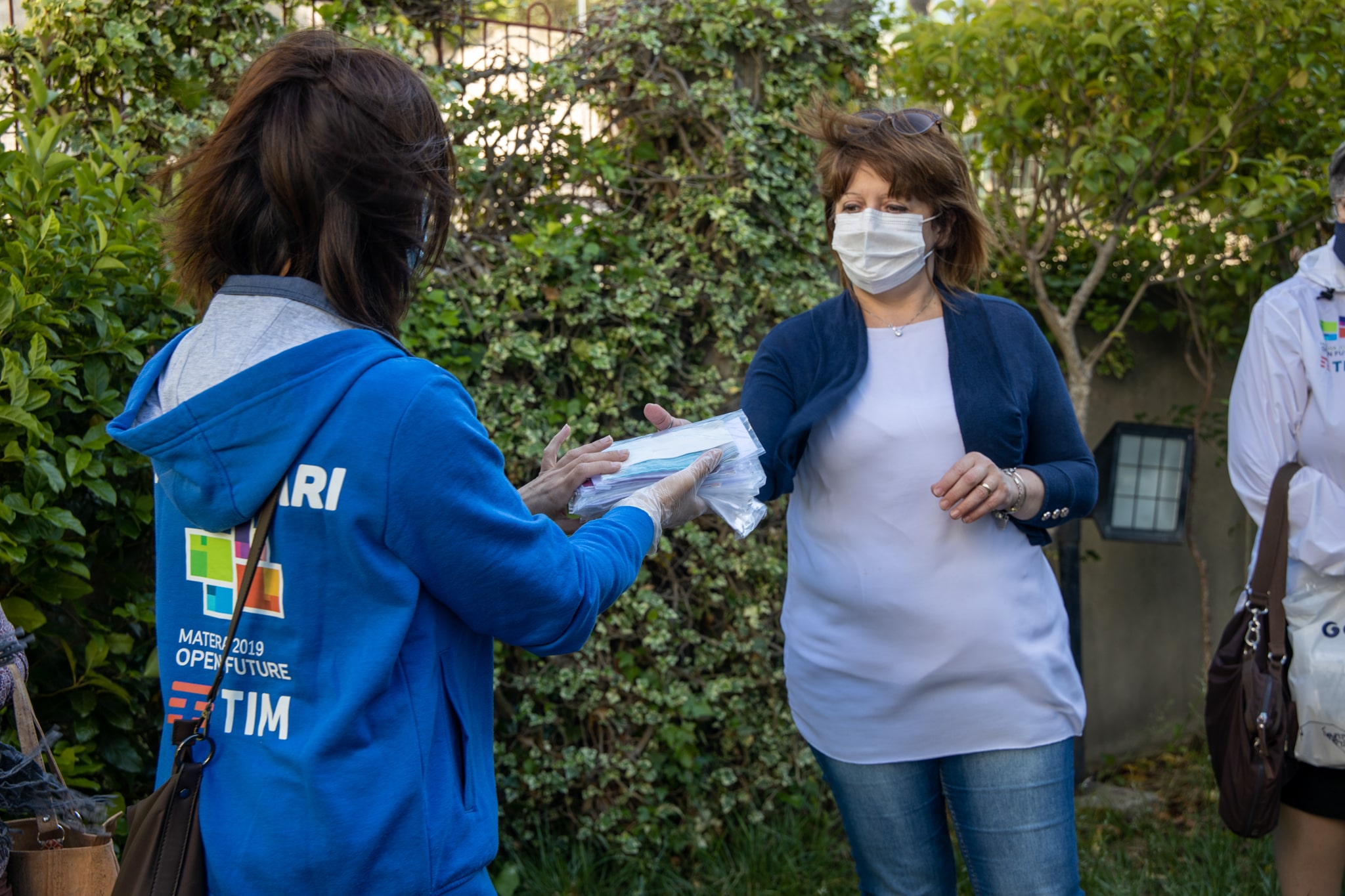 I volontari di Matera 2019 realizzano e donano mascherine alle case famiglia materane