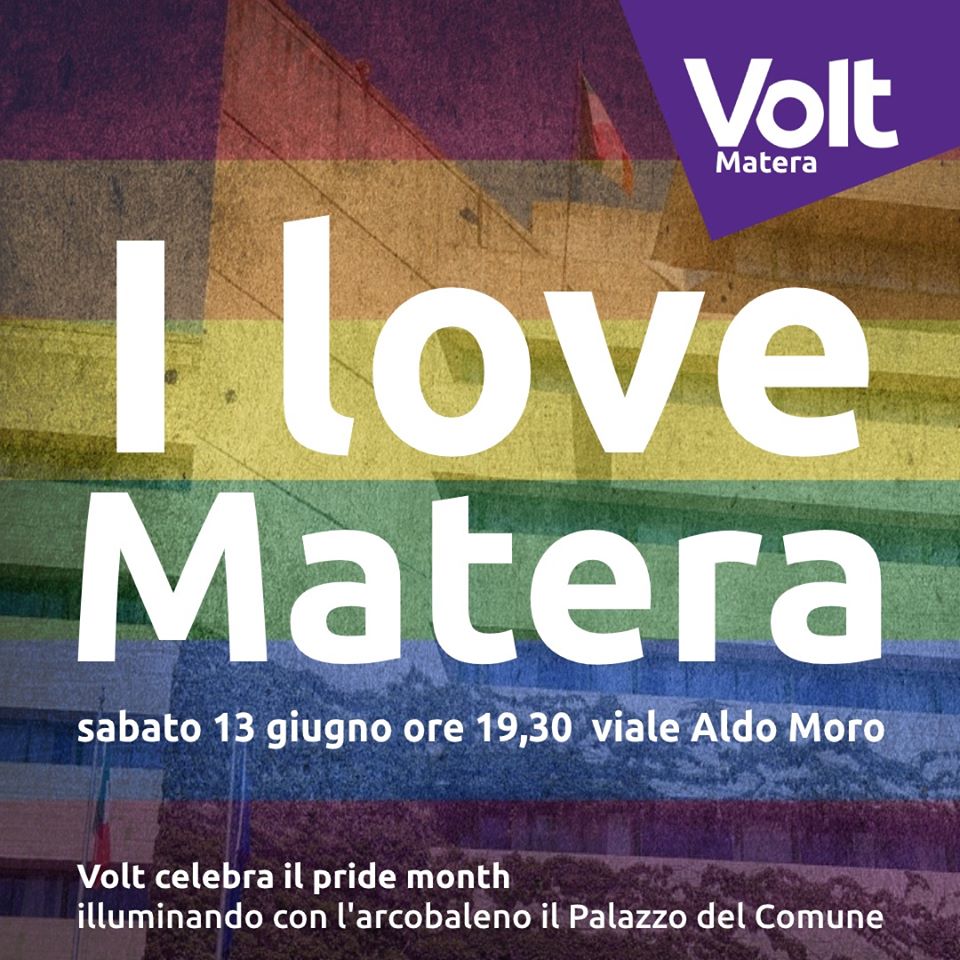 “I love Matera”: Volt illumina il Comune con i colori dell’arcobaleno