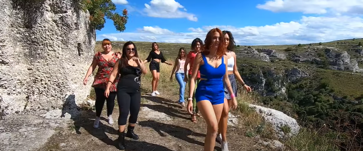 Una canzone virale e il panorama unico al mondo della città dei Sassi nel video del regista materano Michele Buono