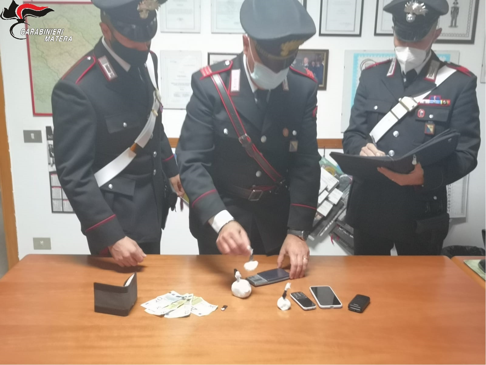 È ai domiciliari ma continua a spacciare cocaina: 50enne di Matera arrestato a Bernalda dai Carabinieri