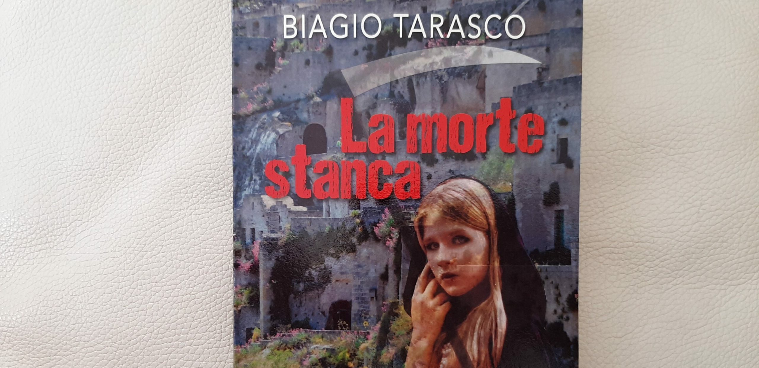 “La morte stanca”, filosofia e introspezione nell’opera prima del giornalista materano Biagio Tarasco