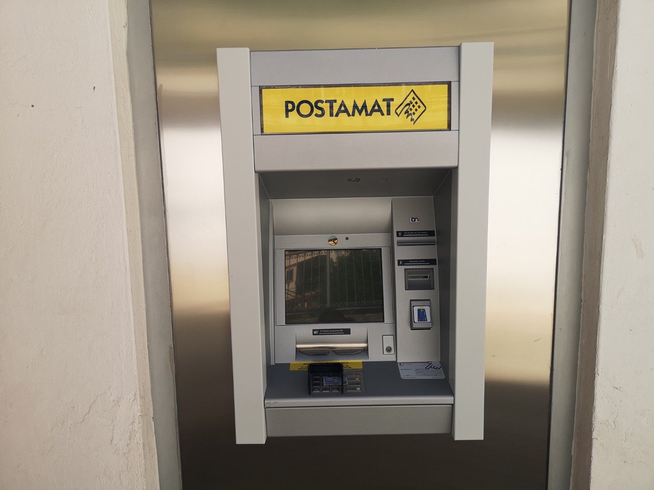 Poste Italiane: installato ad Oliveto Lucano il nuovo ATM Postamat