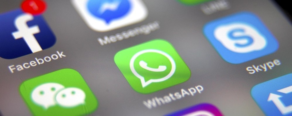 WhatsApp, Instagram e Facebook fuori uso