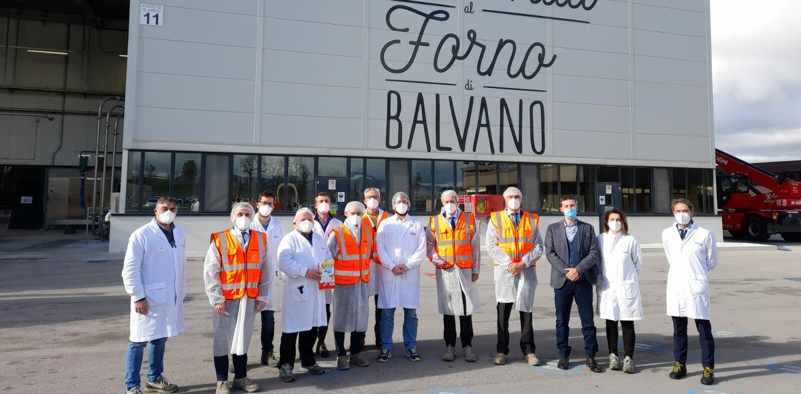 Il presidente Bardi allo stabilimento Ferrero di Balvano: “Il futuro passa attraverso imprese e lavoro”