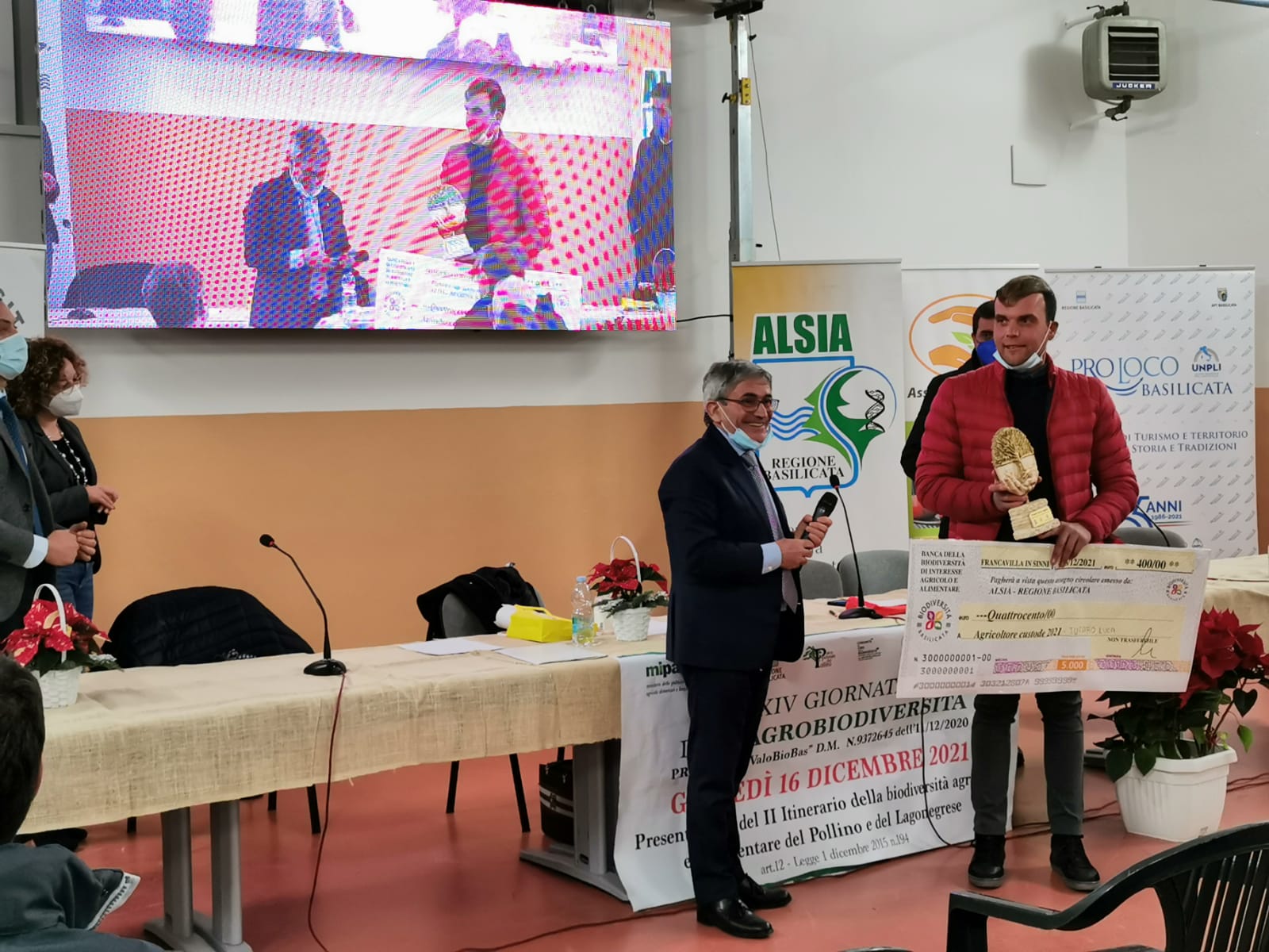 Premio “Enzo Laganà”, è Luca Tufaro di Terranova del Pollino il “miglior agricoltore custode per la conservazione ed il miglioramento dell’agrobiodiversità nella Basilicata”