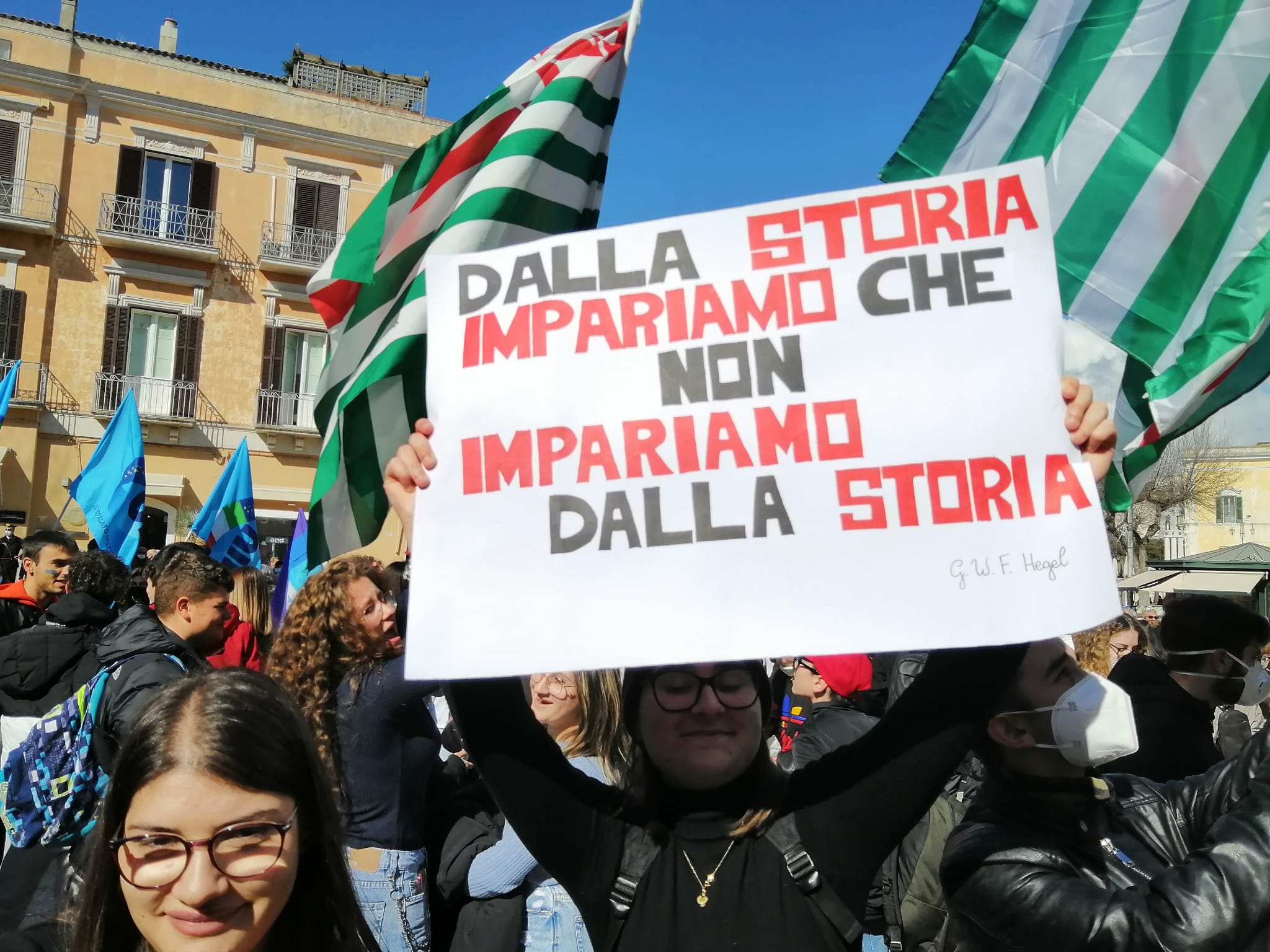 Matera: domani sit-in per la pace in piazza Vittorio Veneto organizzato da Comune e Provincia con gli studenti delle primarie e secondarie