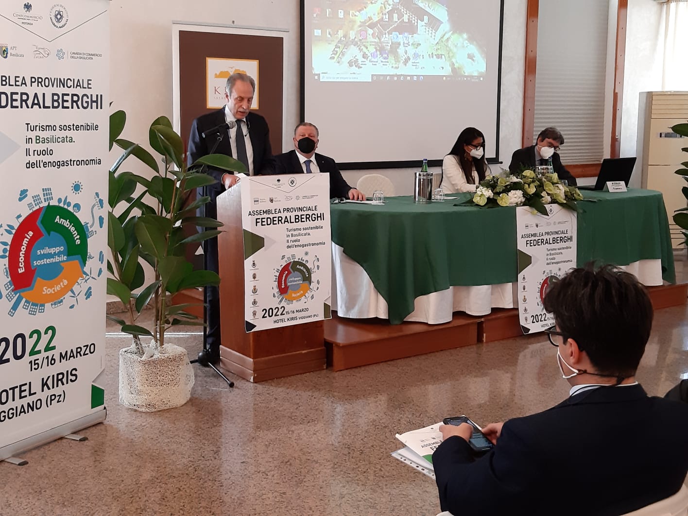 Il presidente Bardi agli albergatori: “Basilicata regione più accogliente d’Italia grazie a voi”