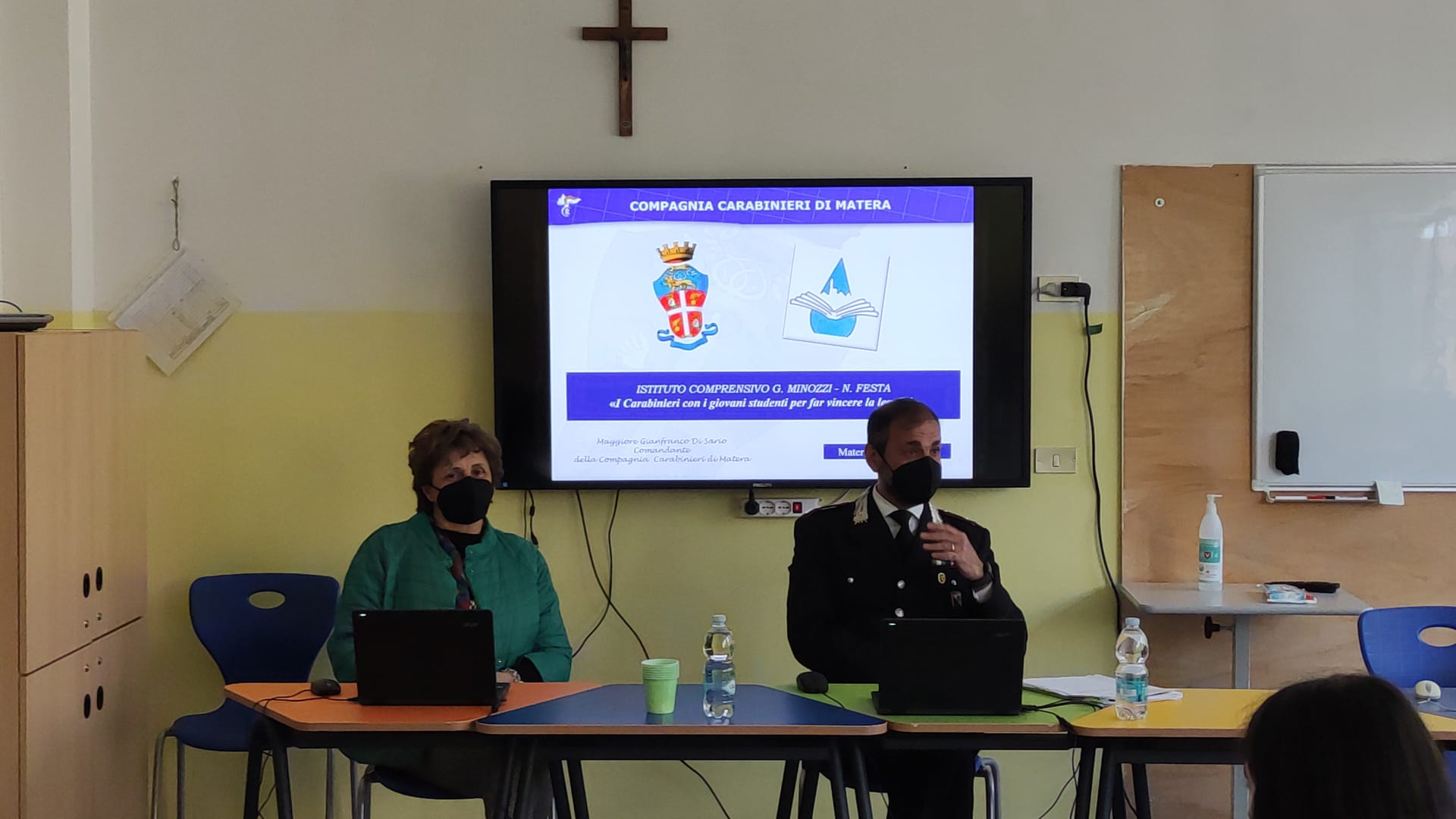 Matera, a lezione di legalità: gli studenti delle classi prime della Nicola Festa incontrano il maggiore dei Carabinieri Di Sario