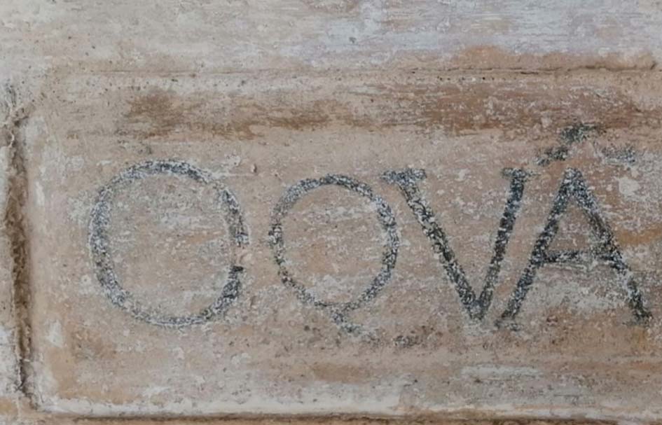 Matera, durante i lavori di restauro di Palazzo Lanfranchi emergono epigrafi sui prospetti