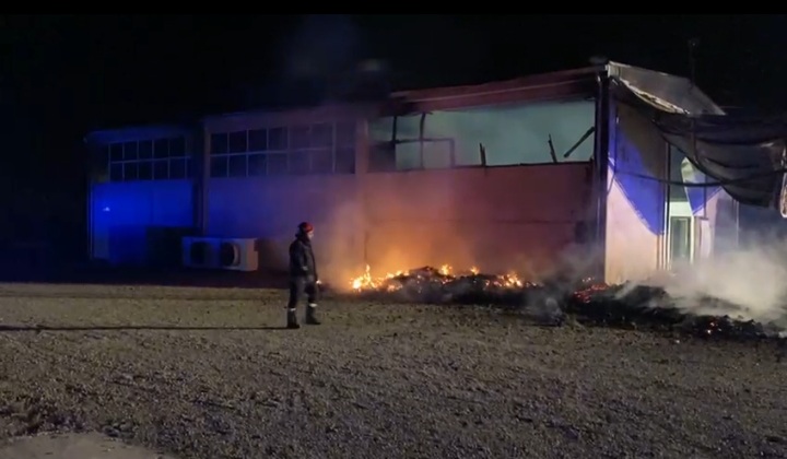 In fiamme magazzino di prodotti ortofrutticoli a Scanzano Jonico, è il quarto incendio in pochi giorni