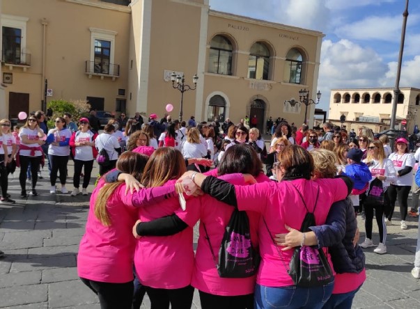 Passeggia la tua Race a Ferrandina. Domenica 16 ottobre torna l’iniziativa a sostegno di Komen Italia per la lotta ai tumori femminili