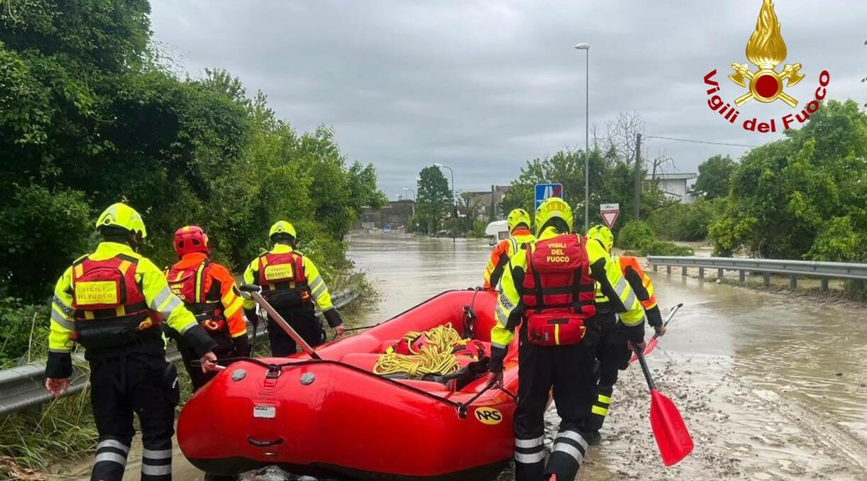 Alluvione in Emilia Romagna, inviate nove unità dei Vigili del Fuoco di Potenza e Matera
