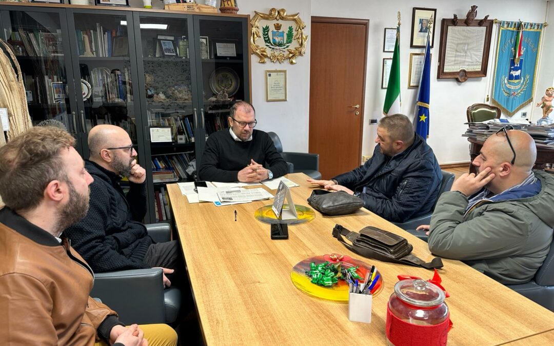 Vertenza Callmat, il sindaco Bennardi e il suo vice Materdomini incontrano una delegazione del sindacato Snater