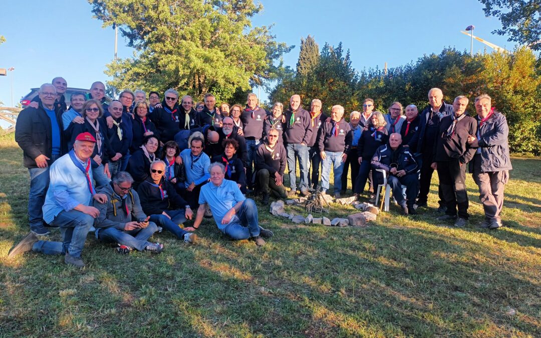 Oltre cinquanta veterani dell’Agesci del Reparto Sagittario e del Branco Zanna Bianca di Matera hanno rinnovato la promessa scout al Bosco Coste di Grottole